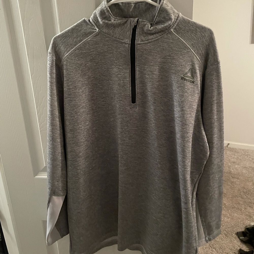 Reebok 3/4 zip top